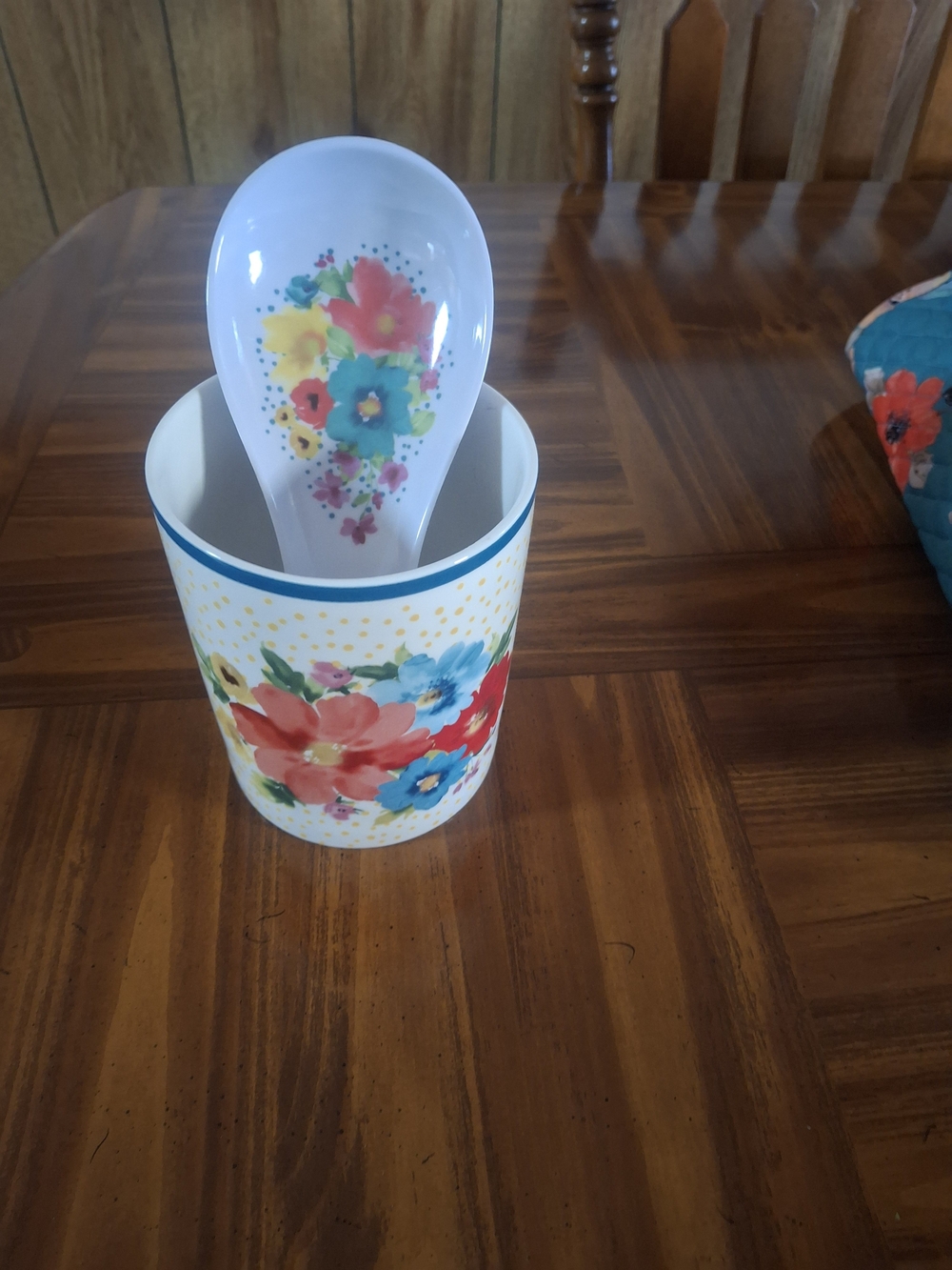 Pioneer Woman Utensil Holder and Melamine Spoon Rest - Multicolor - Picture 4 of 4